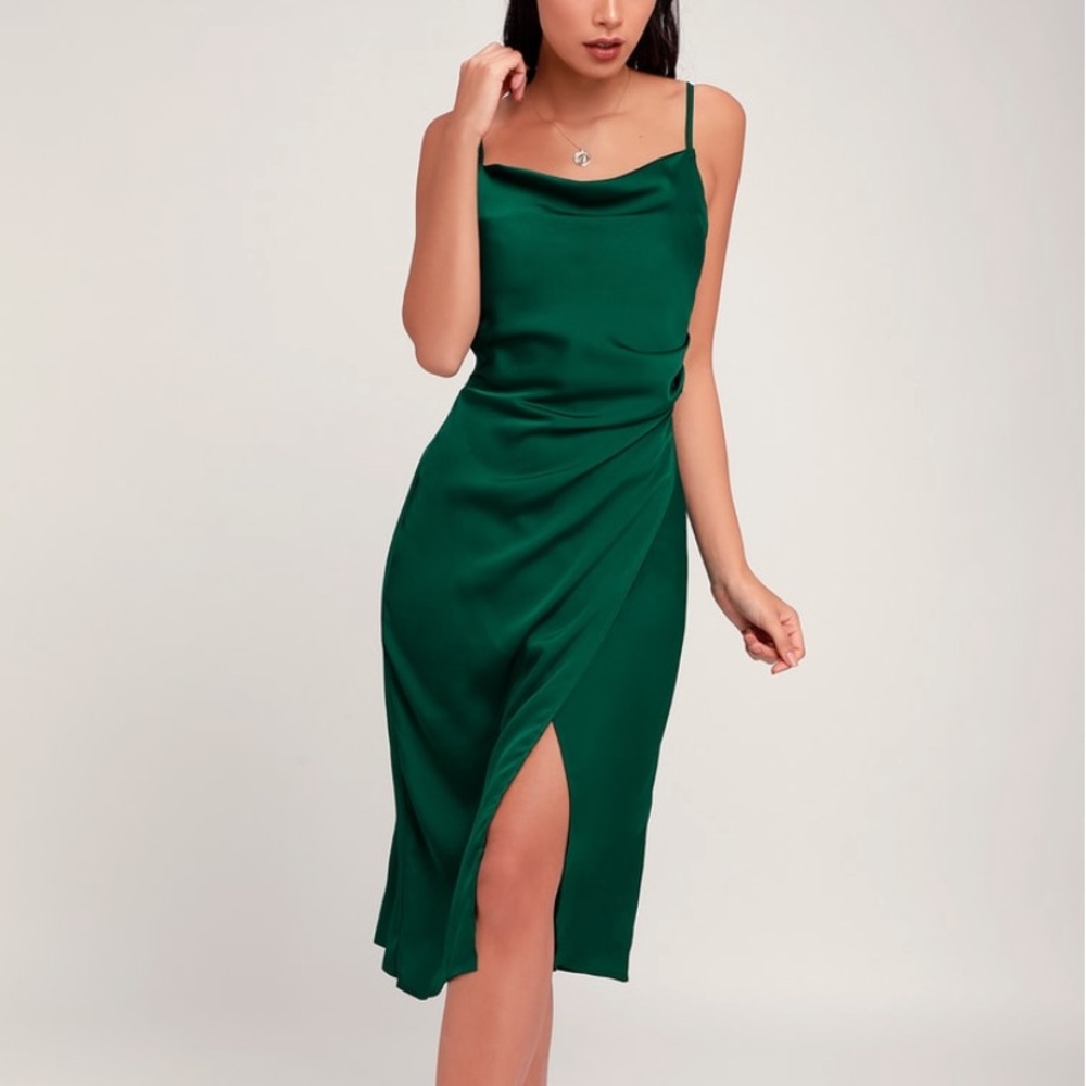 Lulu’s Hollywood Forest Green Satin Midi Dress